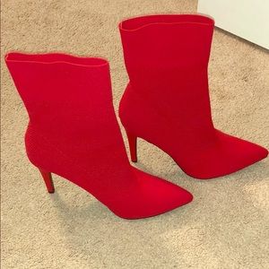 3 1/2 in red beautiful heel boots